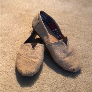 TOMS Women’s Canvas Shoe